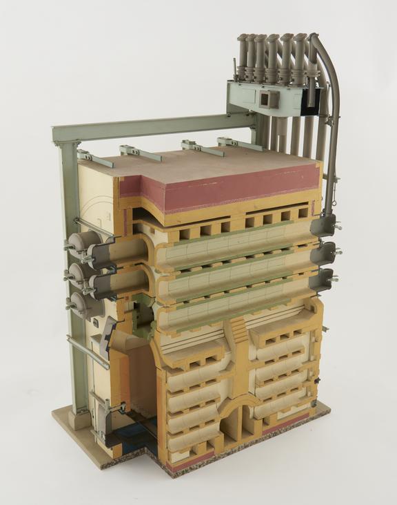 Model of horizontal retort setting.