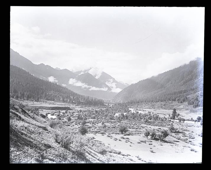 Mountainous scenes in Kashmir