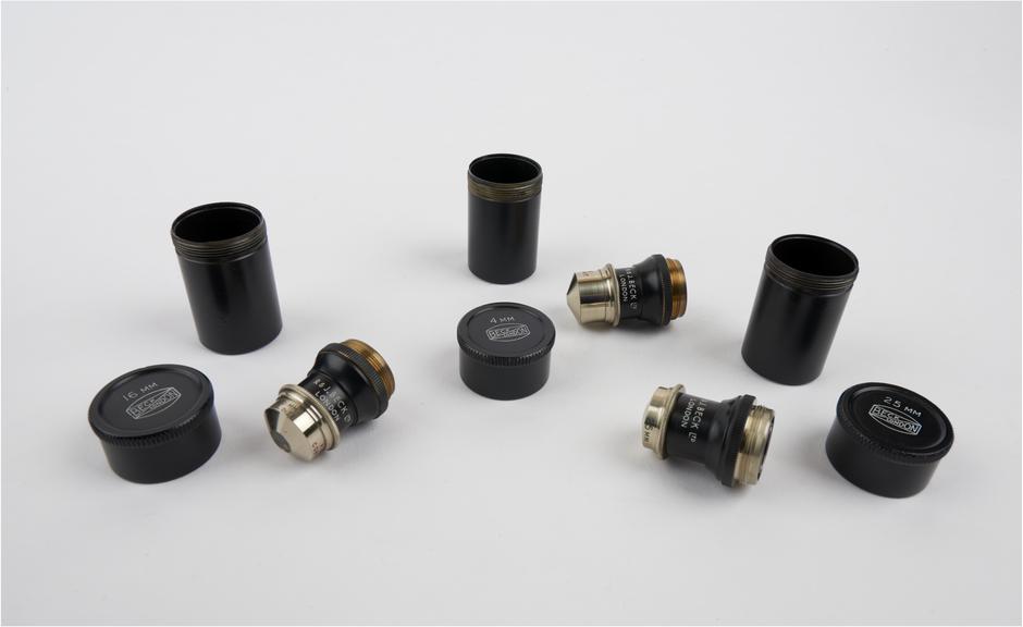 Three phase contrast microscope objectives, 4mm, 16mm and 25mm