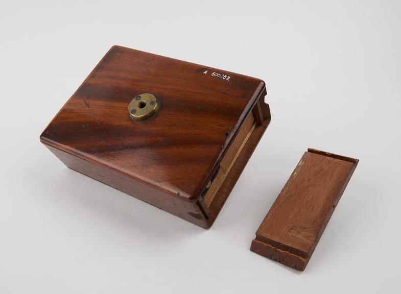 Small botanic microscope, in chest form, English, 1825-1850