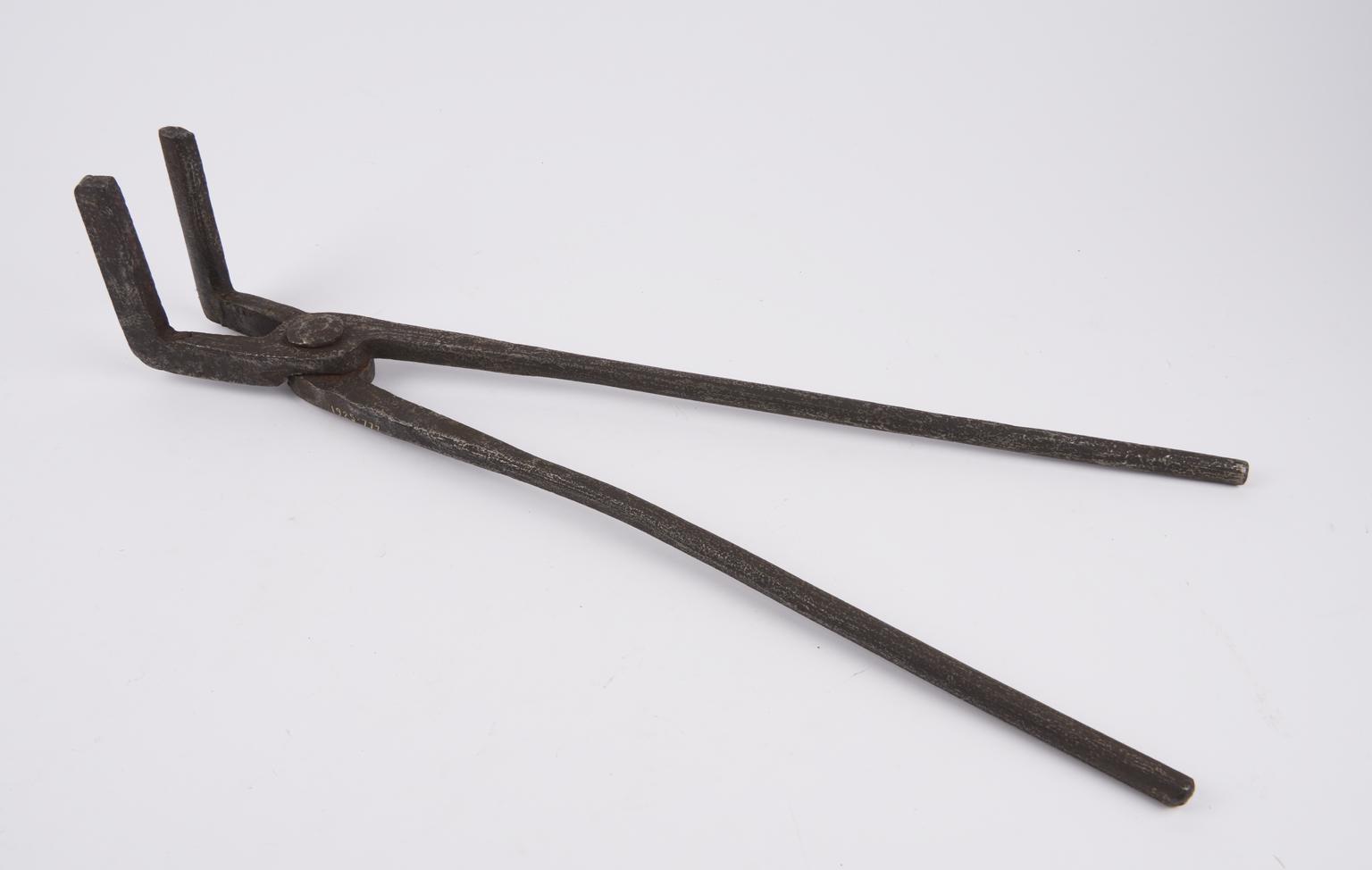 Pair of tongs