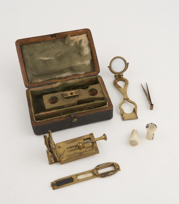 Clarke's simple pocket microscope, date about 1770