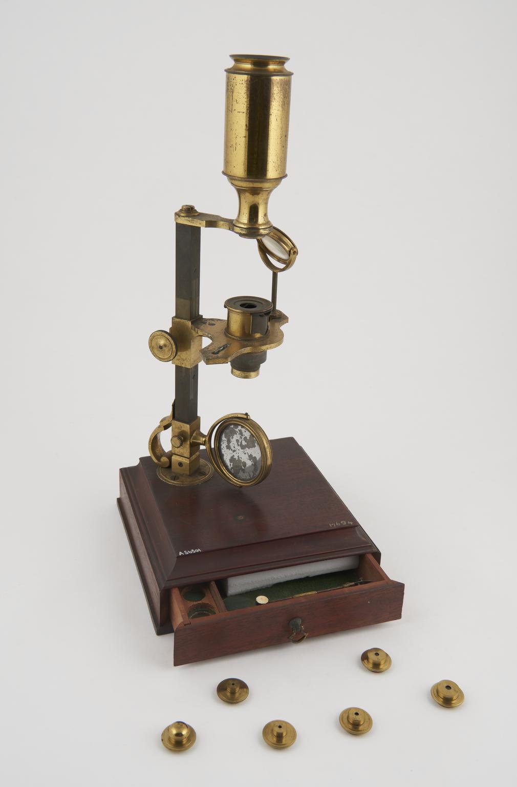 Boxfoot microscope by D. Adams | Science Museum Group Collection