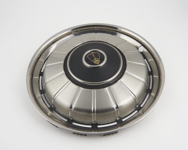 Stainless steel wheel hub for Rover car