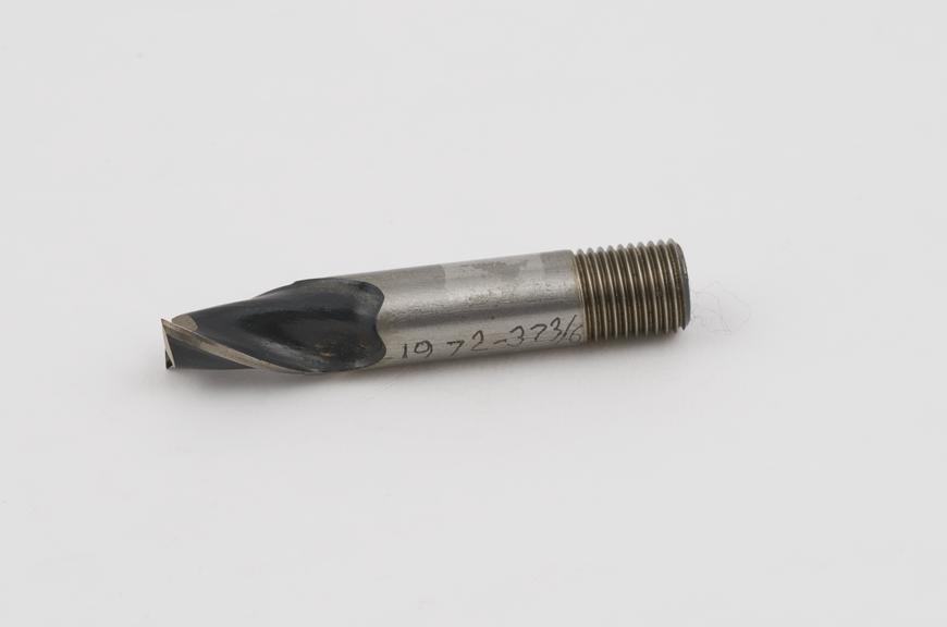 Reamer, tapered, threaded at one end