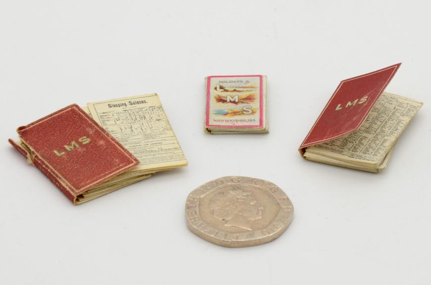 Miniature time-table, LMSR, Red cover