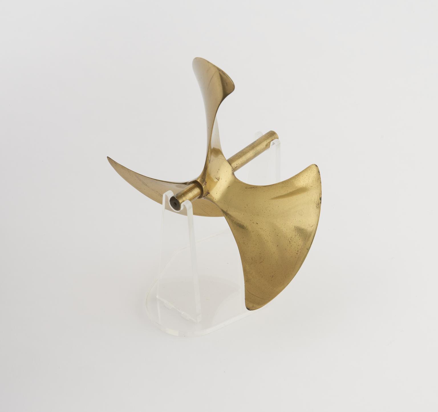 Model of conoidal three-bladed propeller screw propeller | Science ...