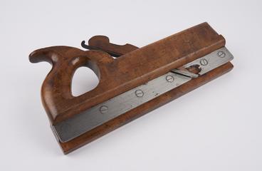 Carpenter's grooving plane made by Melville