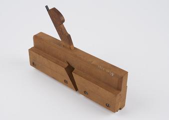 A bead plane or fillister plane