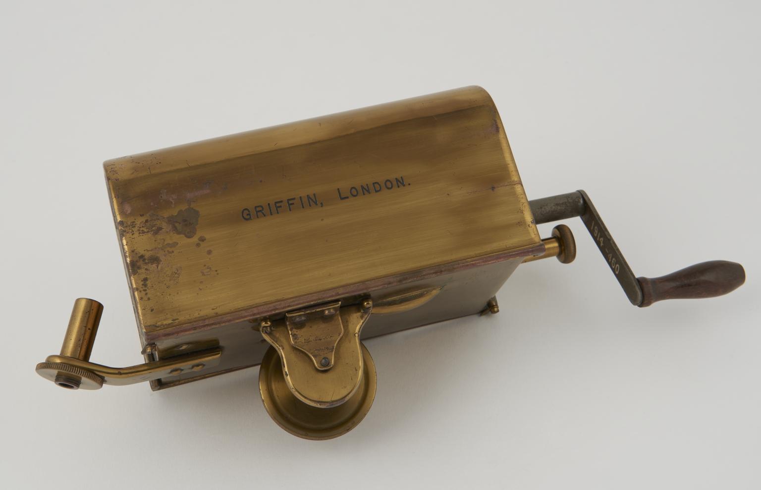 Model of a gyroscopic motor car | Science Museum Group Collection