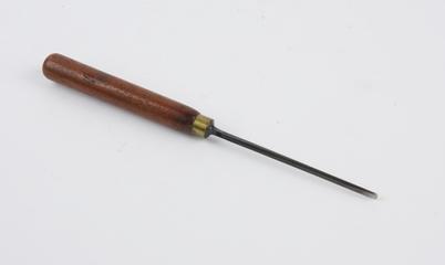 Gouge type carving chisels ('u'shaped cross section)