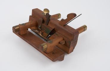 1-inch wide English-style plough plane