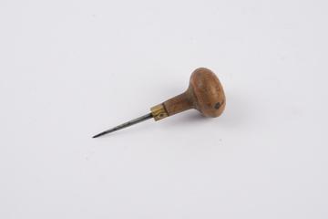 A  coachmakers  bradawl.