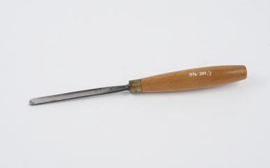 Gouge type carving chisels