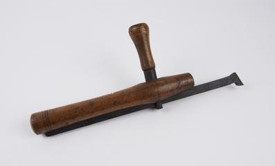 3/8" bull nose turning tool monted in holder.