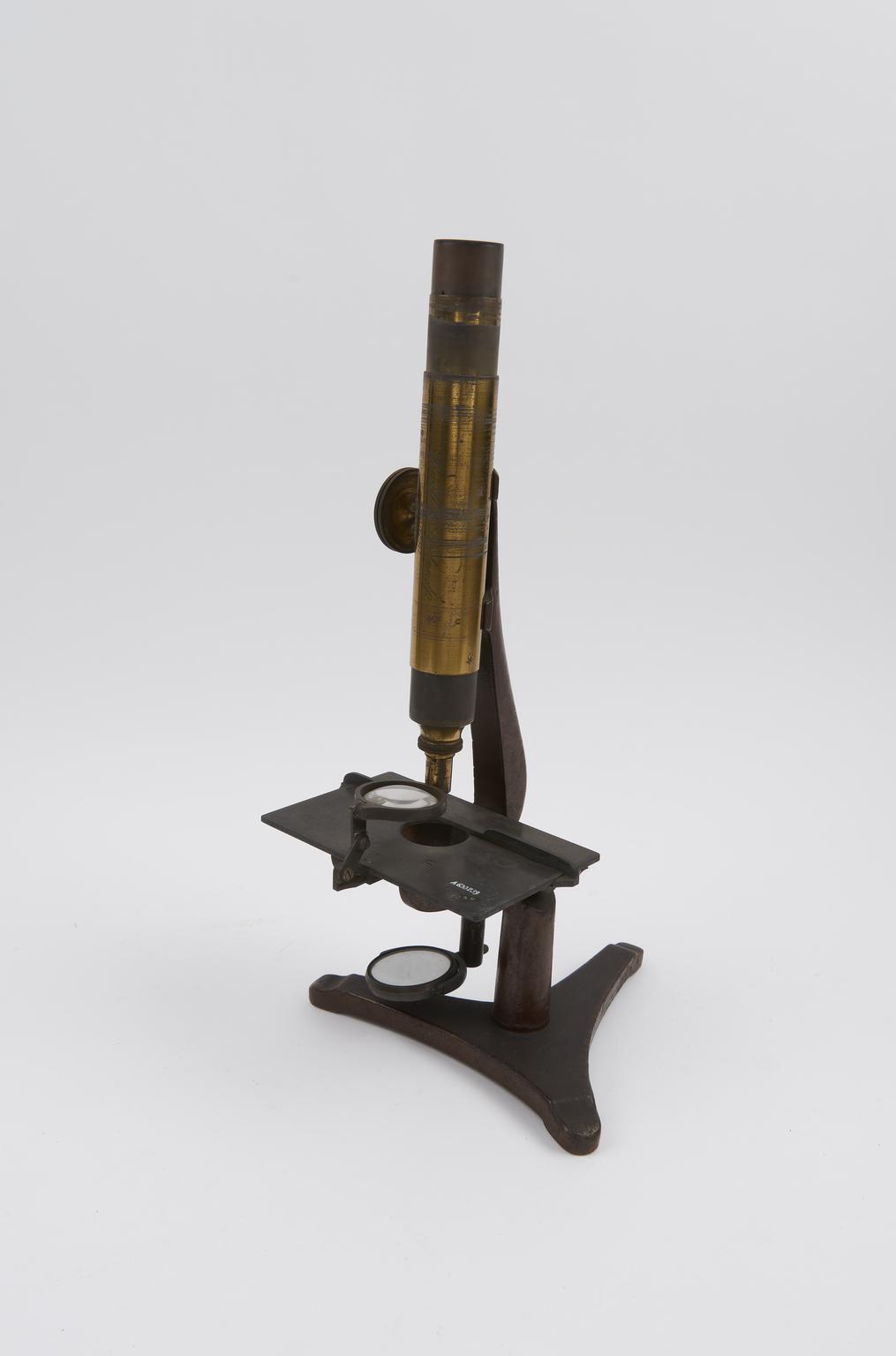 Powell and Lealand `iron' monocular microscope | Science Museum Group ...