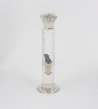 Display cylinder of zirconium