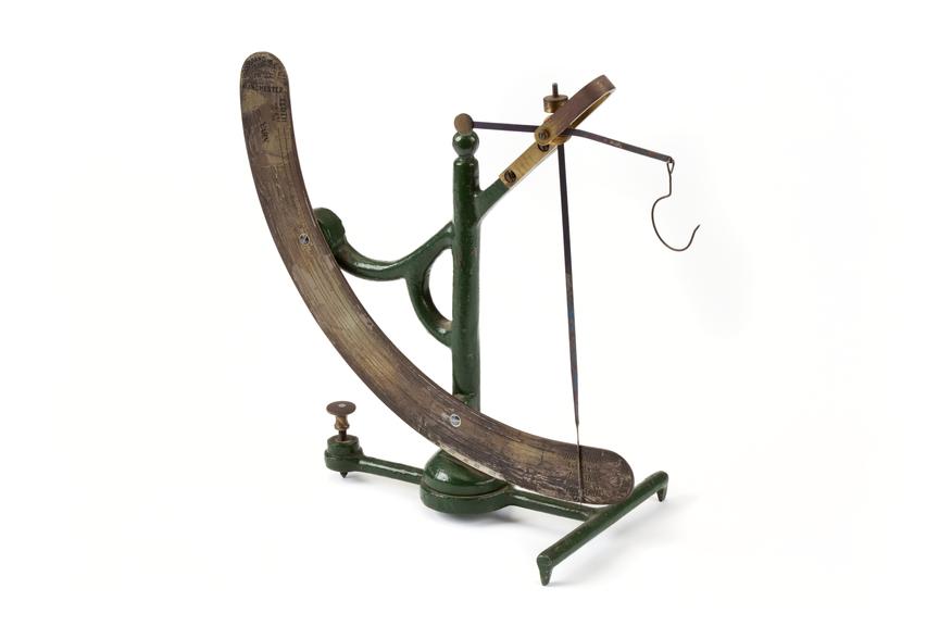 Quadrant cloth scale, manufactured by Goodbrand & Co. Ltd.