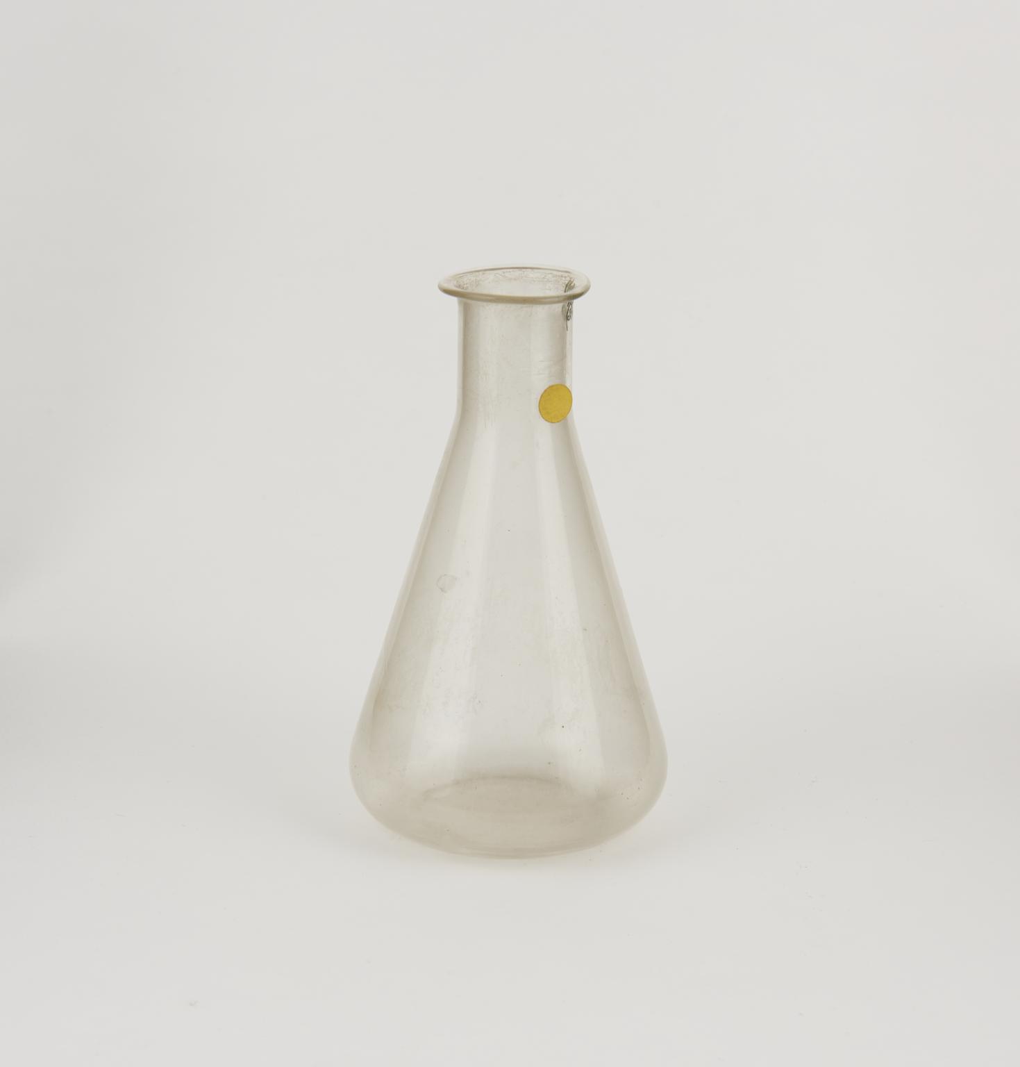 Erlenmeyer narrow necked conical flask | Science Museum Group Collection