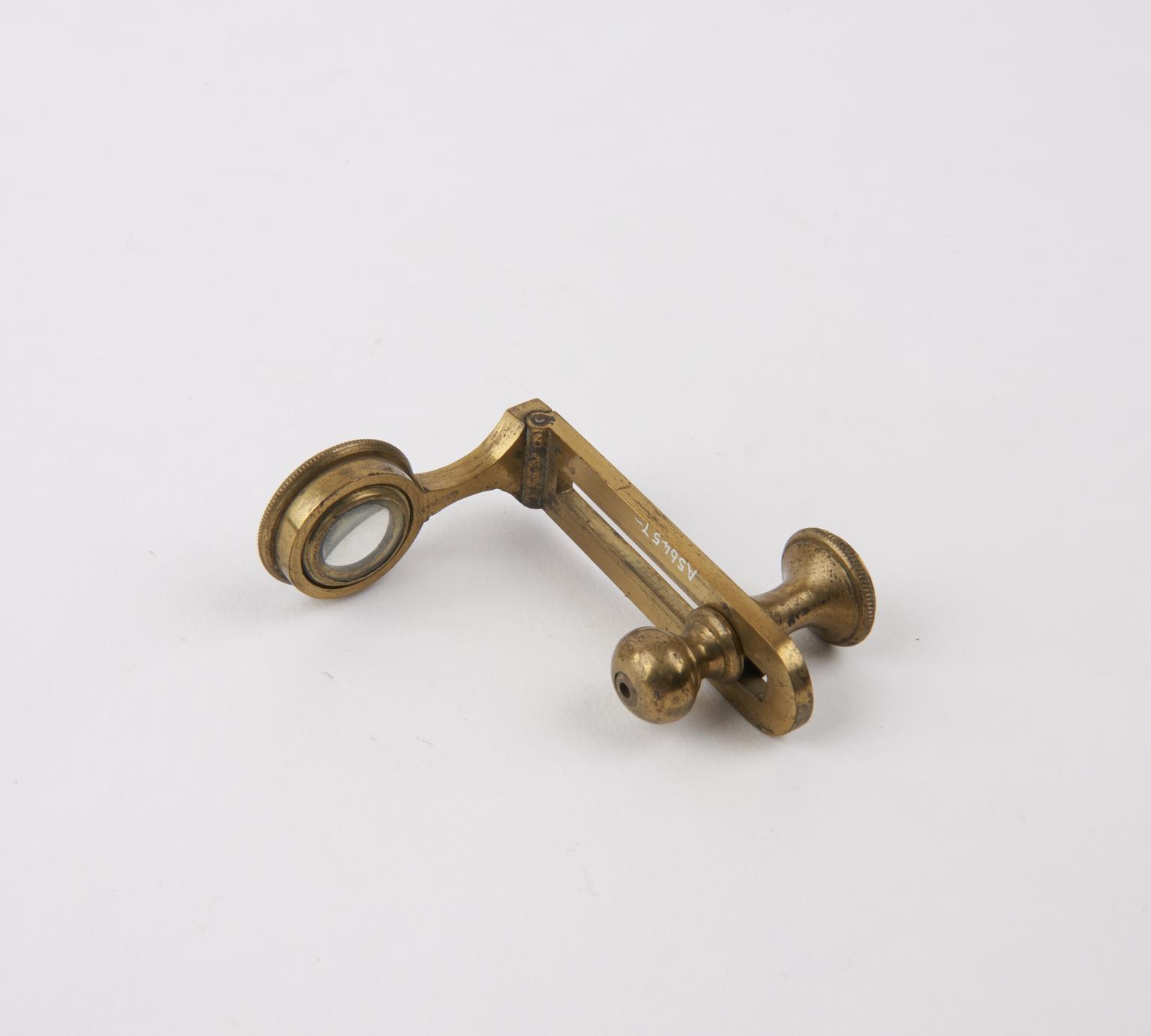 Folding hand microscope | Science Museum Group Collection