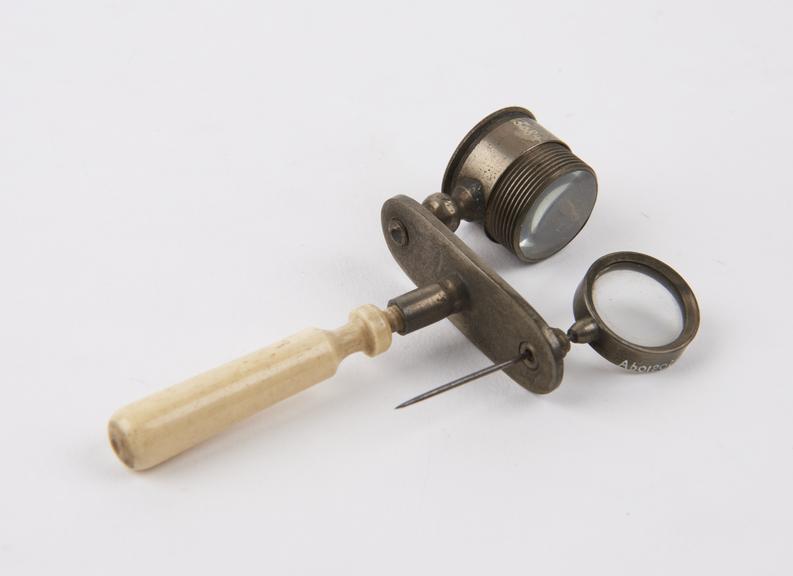 Hand microscope, with glass disc or pin to hold specimen