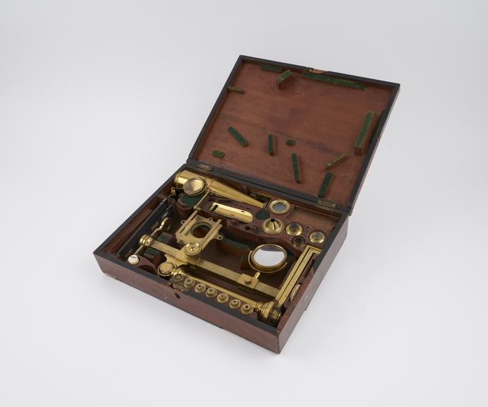 Universal Compound microscope, by R.B. Bate, London, in case