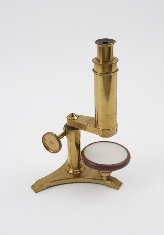 Compound microscope for opaque objects