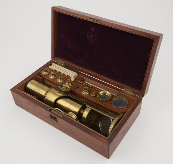 Unsigned drum microscope in case, English, mid 19th century