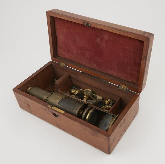 Unsigned drum microscope, in case, English, mid 19th century