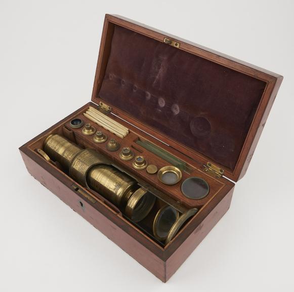 Unsigned drum microscope, in case, English, mid 19th century