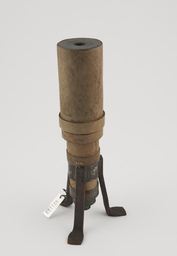 Rough model of Divini's compound microscope with tripod stand