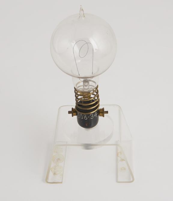 Historical series of incandescent electric lamps