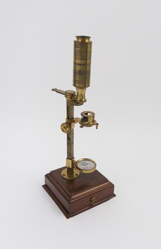 'Improved' type microscope