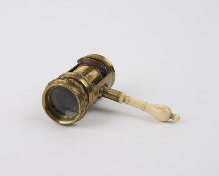 Screwbarrel microscope with ivory handle, English