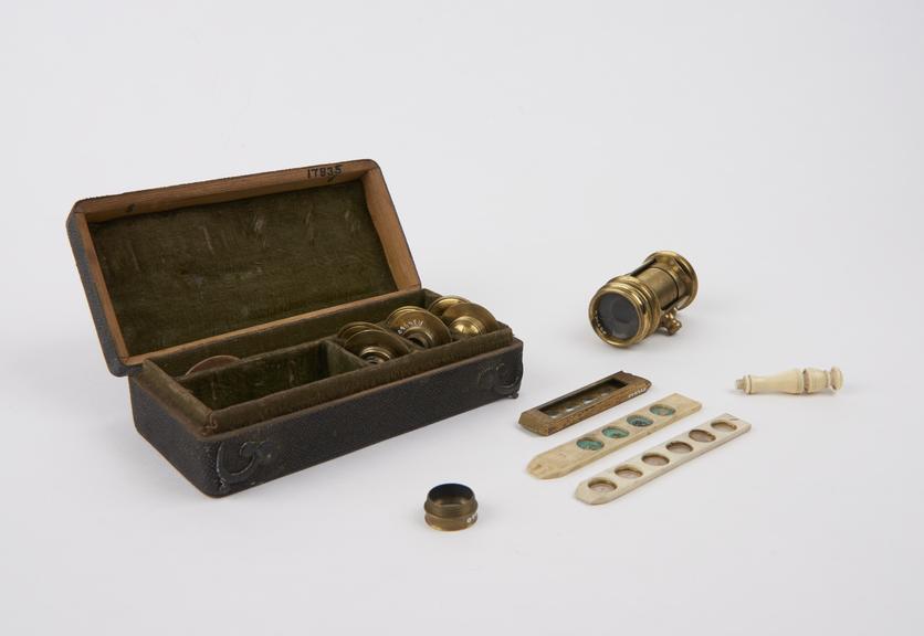 Screwbarrel microscope in fishskin case, English