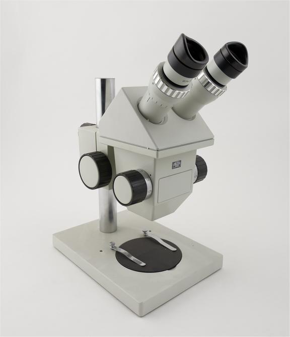 Stereoscopic microscope, by Zeiss, German, 1980-1987