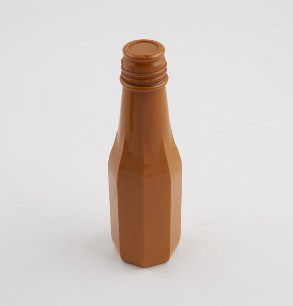 Model bottle in catalin, used as an aid to bottle design