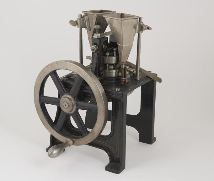 Working model of double acting rotary tablet machine | Science Museum ...