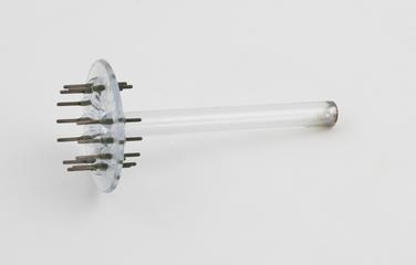 Glass with multiple wire connections, 1968