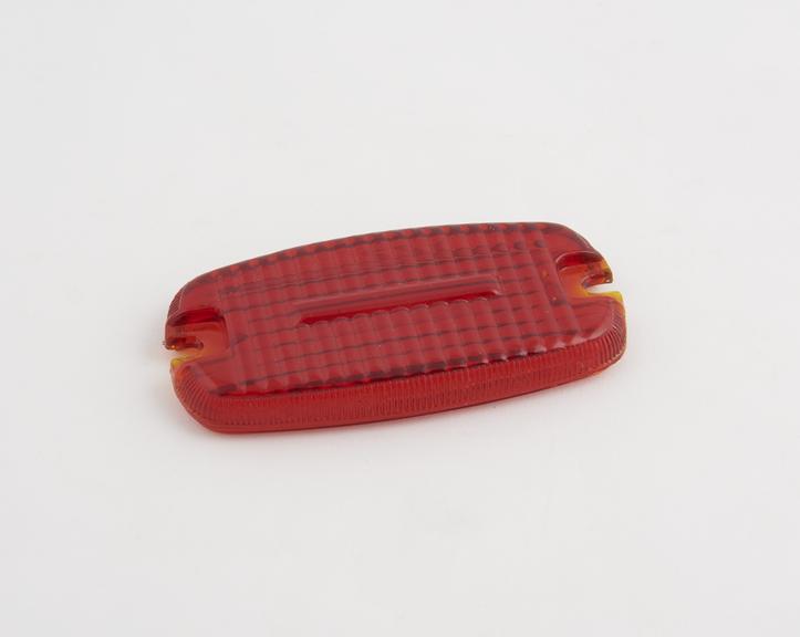 Red automobile light in Cd-S-Se glass, 1968