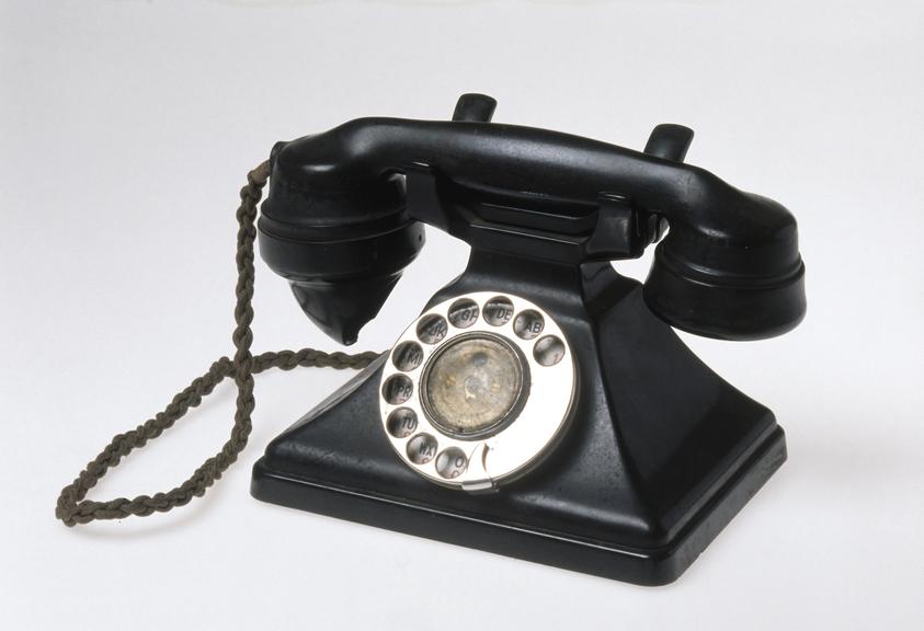 200 series dial telephone, 1925-1935 | Science Museum Group Collection