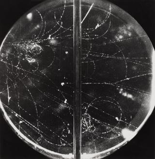 Cloud chamber used by Rochester and Butler for the first photographs of "strange (nu) particles", 1945-1947