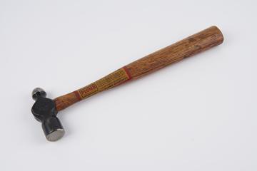 Plumb hammer, 10 oz. No 70 .
