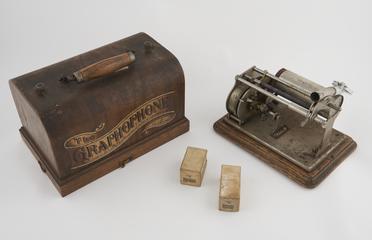 Columbia graphophone type Q (without horn), 1898.