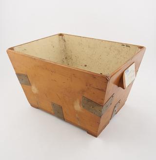 Bobbin Box of a Northrop single-shuttle 'S' loom