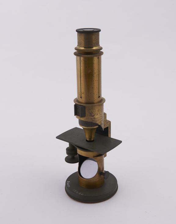 Student microscope by Georges Oberhaeuser, Place Dauphine 19