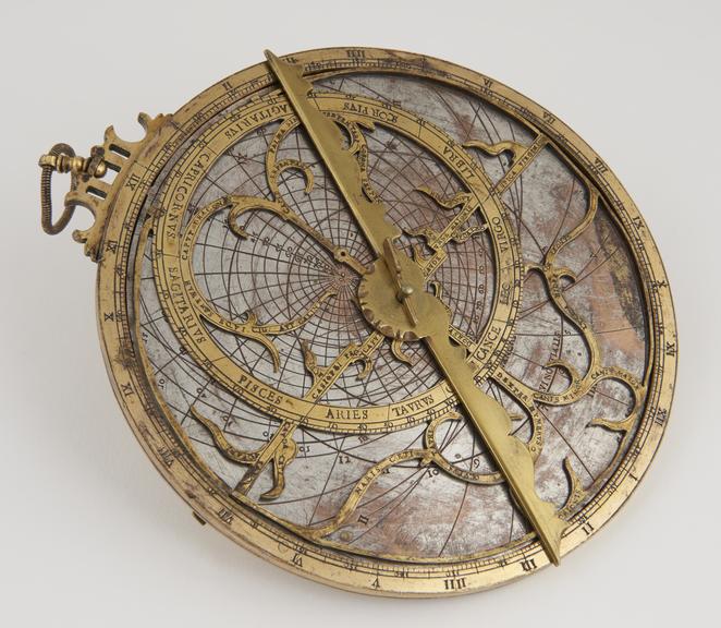 Fake European planispheric astrolabe in brass gilt with 2