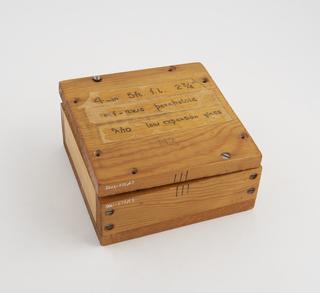 Circular mirror, 3.4-inch diameter