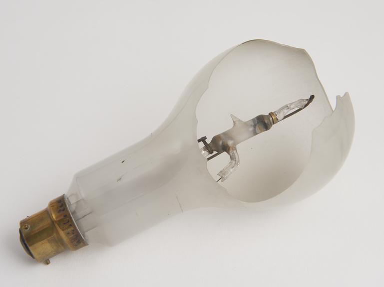 One high pressure quartz lamps with outer bulb broken away