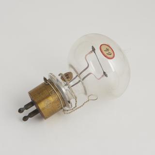 Straight horizontal short thick carbon filament incandescent lamp